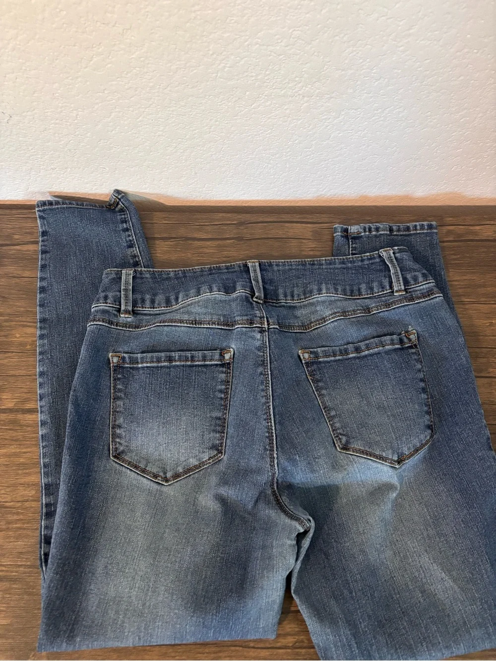 Jeans size 10 - Picture 2 of 3